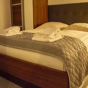 Aparthotel Bluestone Boarding